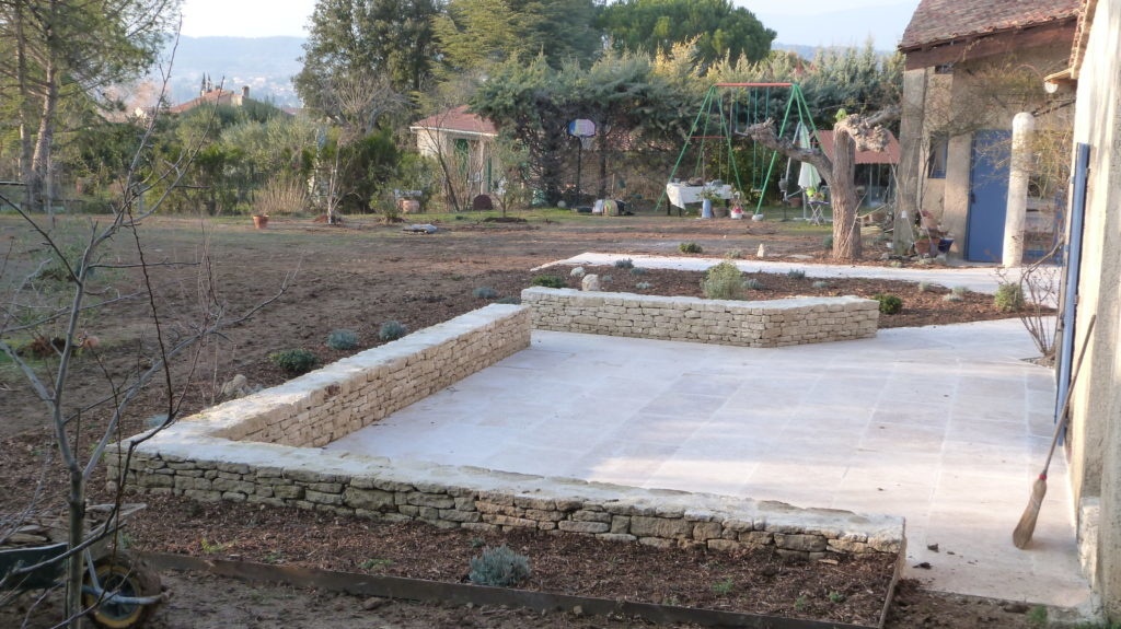 Massif-Pertuis-Jardin-Luberon